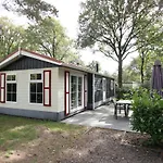 Forest Voor 4 Personen I De Heimolen Chalet