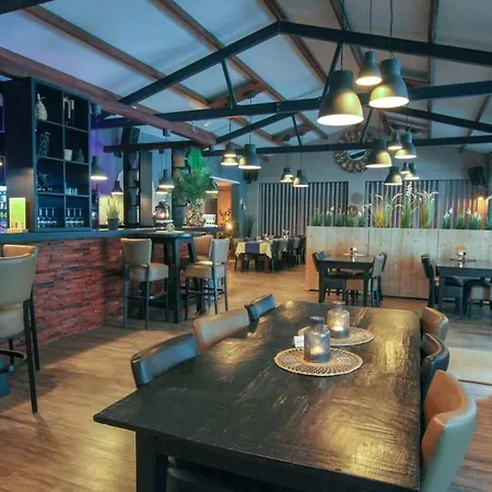 Chalet Forest Voor 4 Personen I De Heimolen Baarle-Nassau